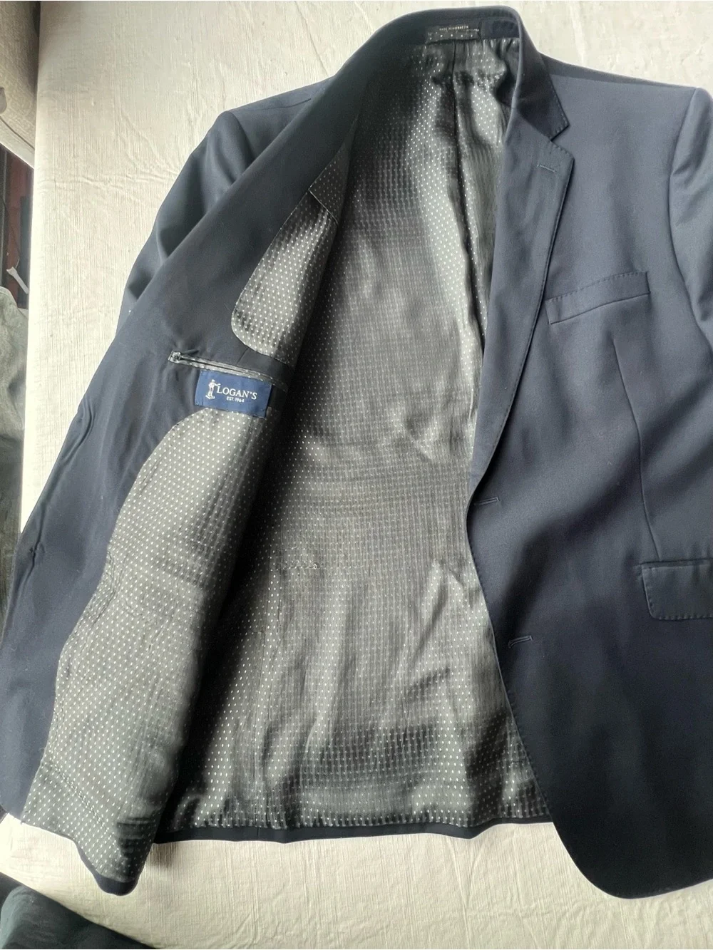 Logan’s of Lexington Men's Classic Navy Blazer - Tailored Two-Button Jacket -50R